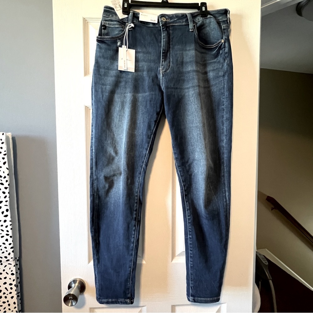 Brand New With Tags (unattached) Women’s KanCan High Rise Skinny Jeans.
